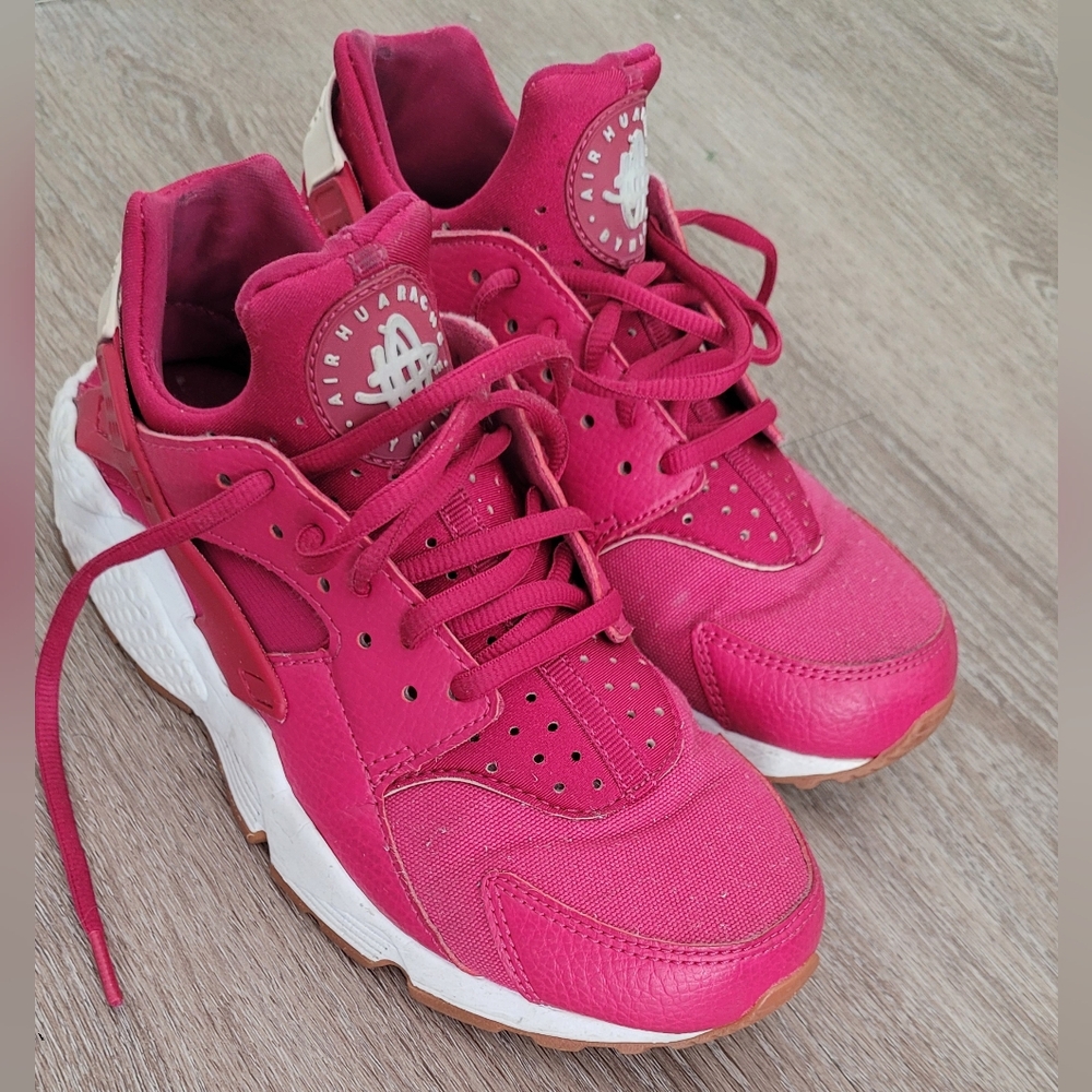 Nike Women's Huarache Sneakers